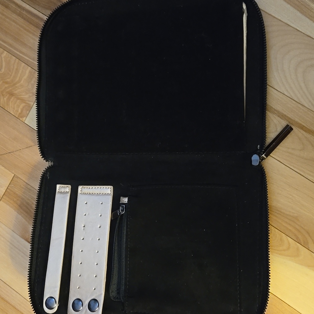 Halston Gold Zip-Around Travel Jewelry Organizer